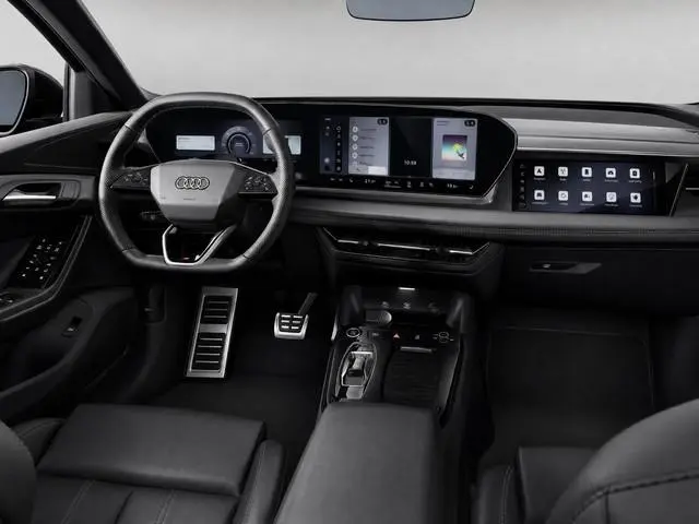 Audi Q6 Sportback e-tron S edition 83 kWh 252 PK · Glazen panoramadak · Trekhaak elek. wegklapbaar ·...