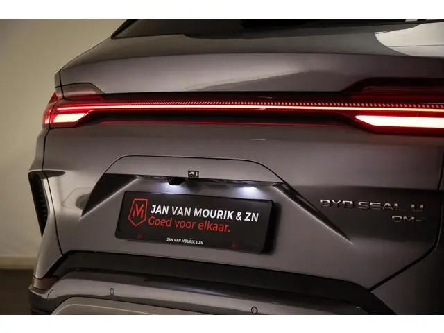 BYD SEAL U