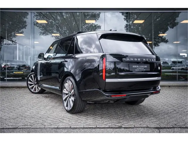 Land Rover Range Rover 4.4 P615 LWB SV ** Tailgate Event Suite ** Business Class Comfo ** Gloss Whit...