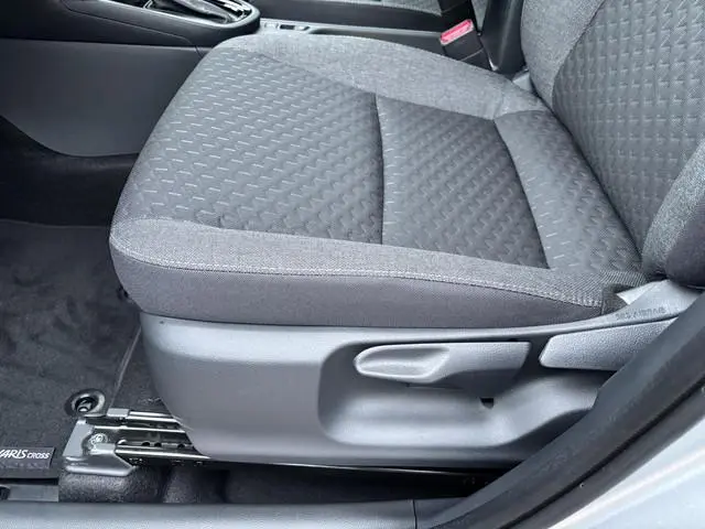 Toyota Yaris Cross 1.5 Hybrid 115 First Edition Automaat BSM,Parkeersensoren ,Apple Carplay Android...