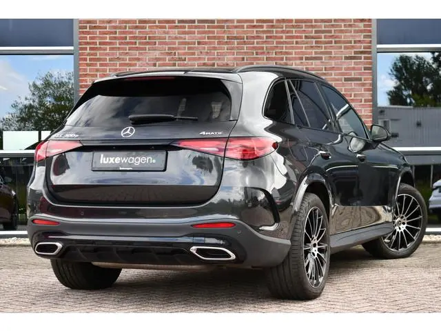 Mercedes-Benz GLC-klasse 300e 4M AMG Premium Distronic Burmester Night 20inch