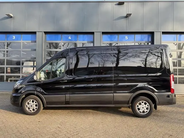 Ford Transit 350 2.0 TDCI 170 pk L3H2 Limited automaat Ford Transit 350 2.0 TDCI L3H2 Limited