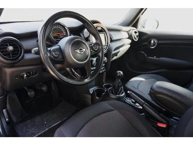 MINI 5-Deurs 1.2 One Business/2e Eign./Navigatie/Airco/Netjes!