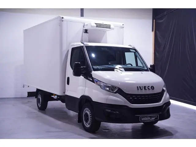 Iveco Daily 35S14 140 pk Aut. Koel-vries Bakwagen Automaat Airco, Apple Carplay, LxBxH 400x206x210 c...