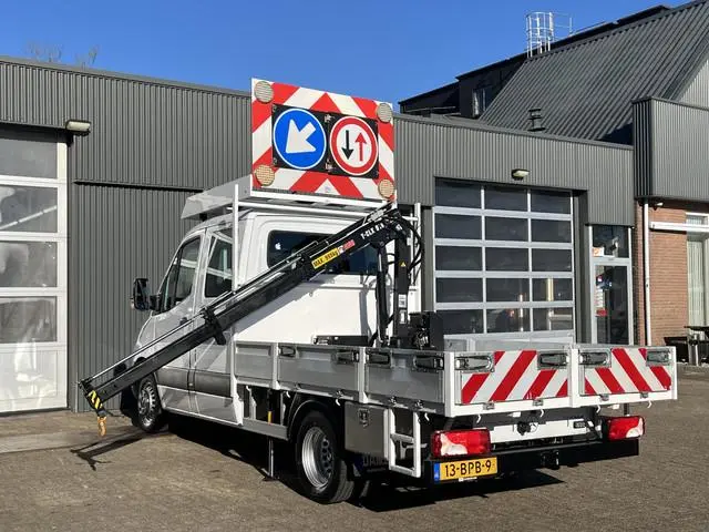 Mercedes-Benz Sprinter 514 CDI 366 Hiab Laadkraan 018T Trekhaak 3500kg trekgewicht Airco 6-Persoons...