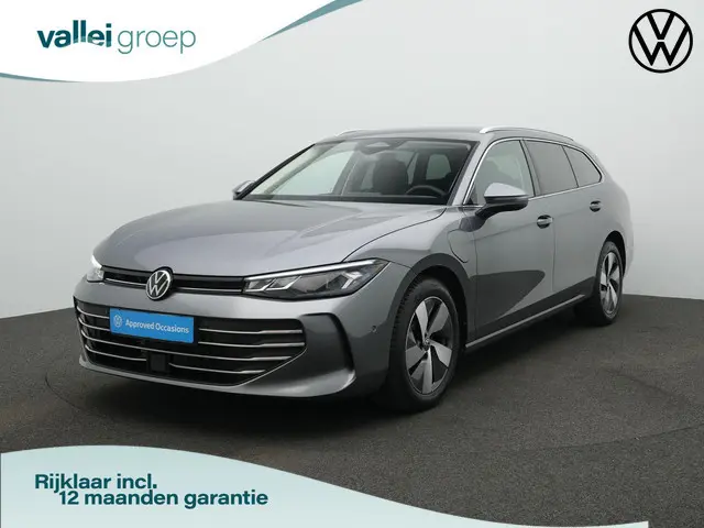 Volkswagen Passat Variant 1.5 e-Hybrid 204 pk DSG Business | Trekhaak | Head-up display | Achteruitr...