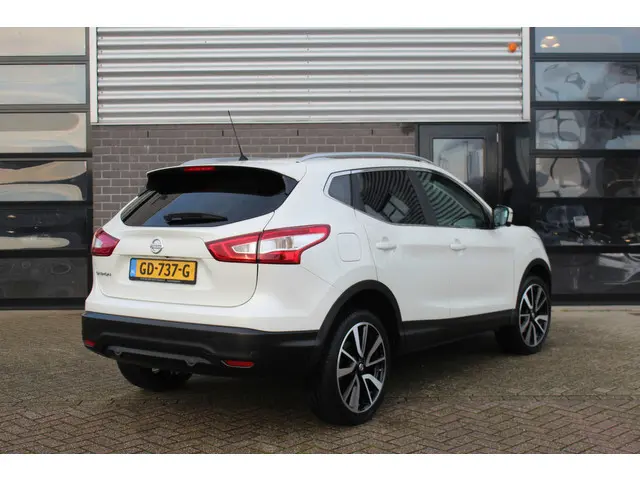 Nissan Qashqai 1.6 Tekna / 360 Camera / Panoramadak / N.A.P.