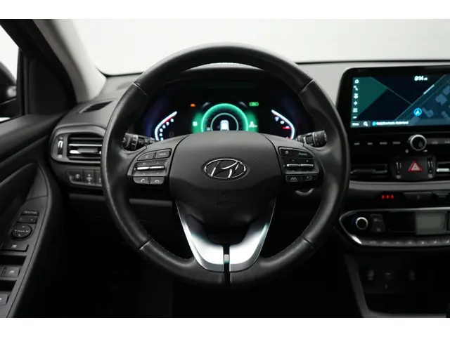 Hyundai i30 Wagon 1.0 T-GDi MHEV Comfort Smart | All-seasonbanden | Navigatie