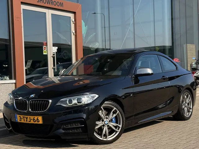 BMW 2-serie Coupé M235i High Executive | Schuifdak | Harman / Kardon | Cruise | Memory | Leder | DAB...