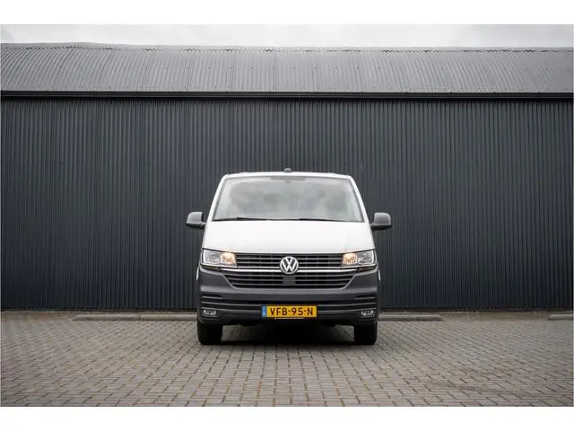 Volkswagen Transporter T6.1 2.0 TDI L1H1 | 150 PK |  Automaat | 1e Eigenaar | Cruise | Carplay | Zij...