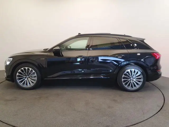 Audi e-tron 55 quattro S-Line 95 kWh Trekhaak, Pano, RS-stoelen, Matrix, 360 camera