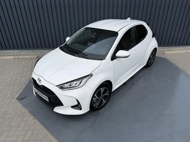 Toyota Yaris 1.5 Hybrid 115 First Edition | Nieuwste type | BSM | PDC V+A | Rijklaar!!