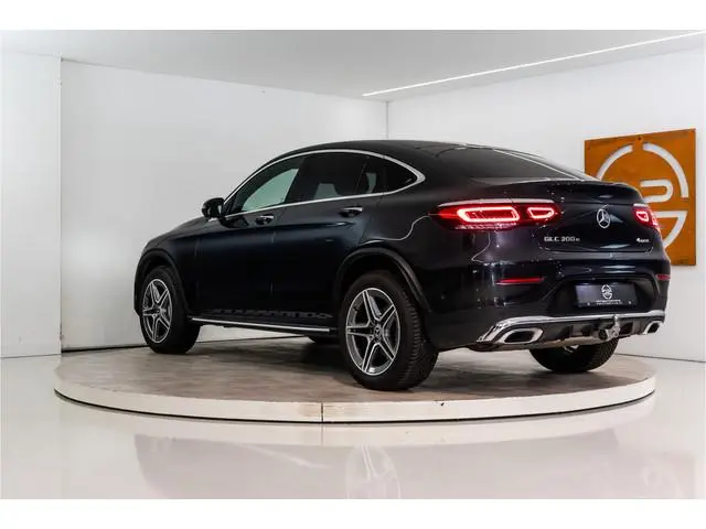Mercedes-Benz GLC-klasse Coupé 300e 4MATIC Premium+ AMG 320PK | Pano | Burmester | Sfeer | Trekhaak...