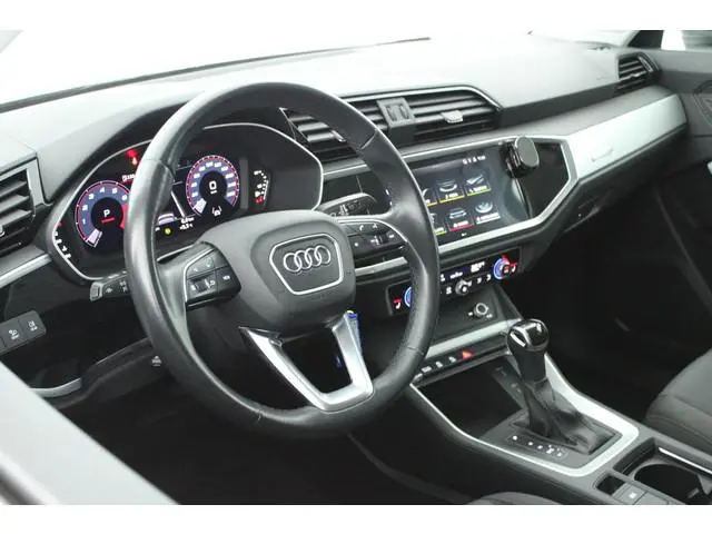Audi Q3 Sportback 35 TFSI 150pk S-Tronic Pro Line S Trekhaak Stoelverwarming ACC Carplay Virtual Coc...