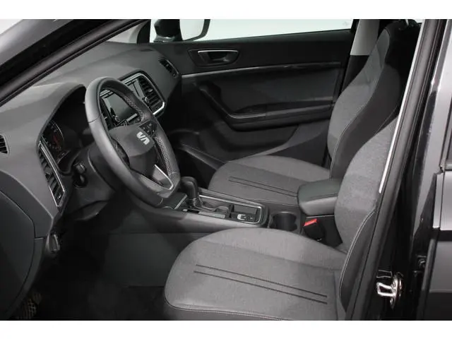 SEAT Ateca 1.5 TSI DSG Style Nieuw type Climate Control Parkeer sensoren Cruise control DAB Led Lich...