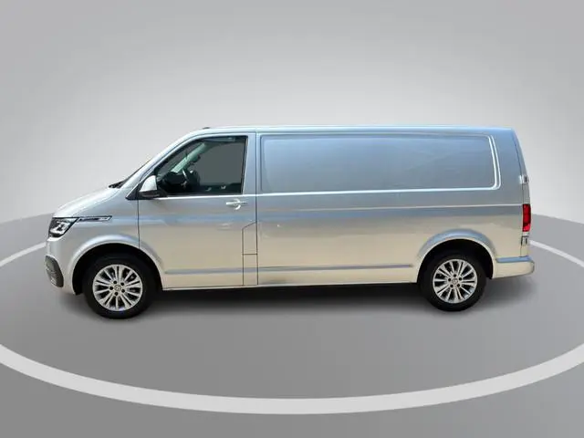 Volkswagen Transporter 2.0 TDI 150pk DSG L2H3 28 Bulli · Camera · Apple/Android Car Play · Trekhaak...