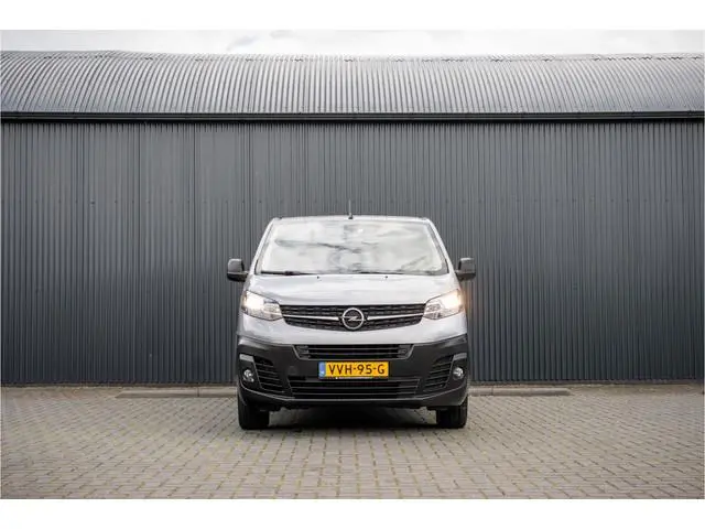 Opel Vivaro 2.0 | 145 PK | L3H1 | Camera | Carplay | Cruise | Airco | Parkeersensoren | 3-Zits