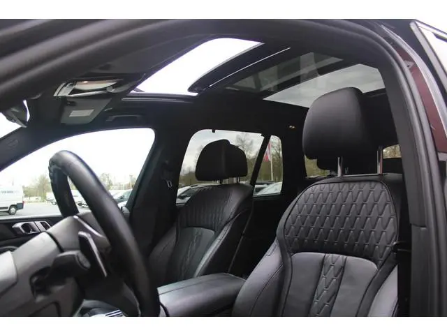 BMW X5 xDrive50e 490PK M-SPORT LAUNCH EDITION | PANORAMA SCHUIF/KANTEL DAK "SKY LOUNGE" | COMFORT ST...