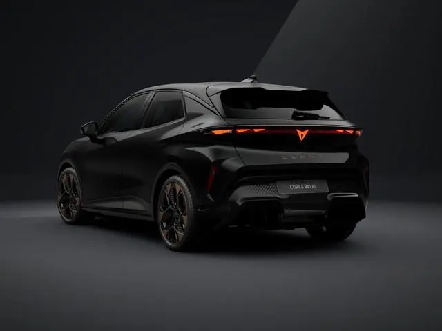 CUPRA Raval Performance 56 kWh 211PK | 360 Camera | Elektrisch Verstelbare Stoelen | Verwarmbaar Stu...