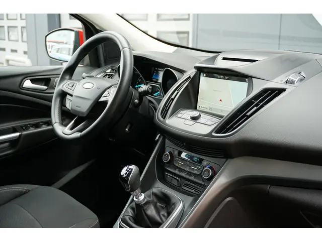 Ford Kuga 1.5 EcoBoost Trend Ultimate *eerste eigenaar* + CAMERA / APPLE CARPLAY / TREKHAAK