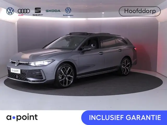 Volkswagen Passat Variant 1.5 eHybrid R-Line Edition 272 pk Automaat (DSG) | Verlengde garantie | Na...