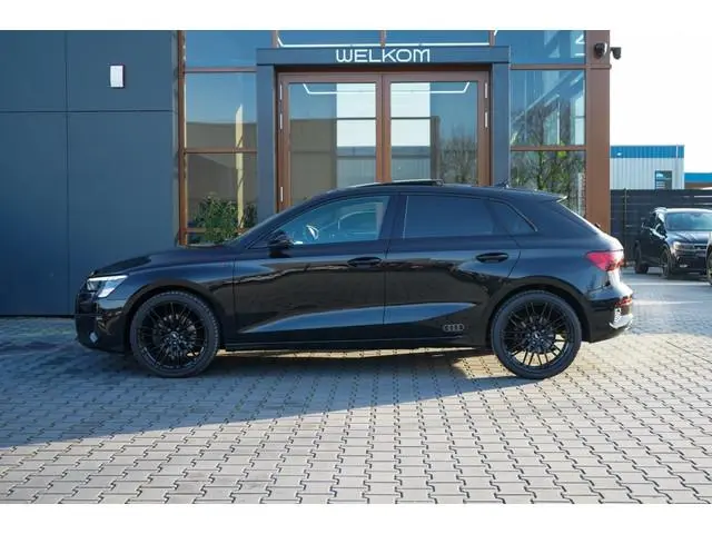 Audi A3 Sportback 35 TFSI edition one | S-line | Pano | Adap. Cruise | Matrix