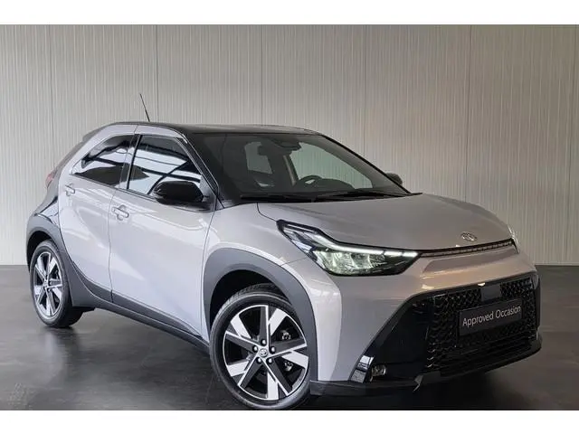 Toyota Aygo X Hybrid 115 Pulse, Easy Pack, Stoelverwarming , VOORDEEL!