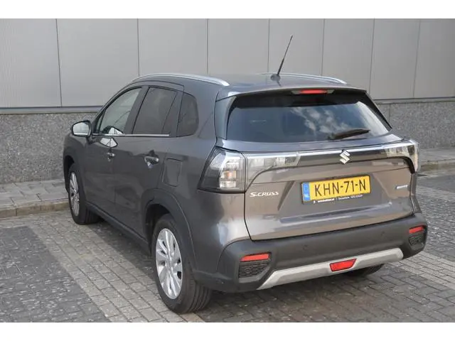 Suzuki S-Cross