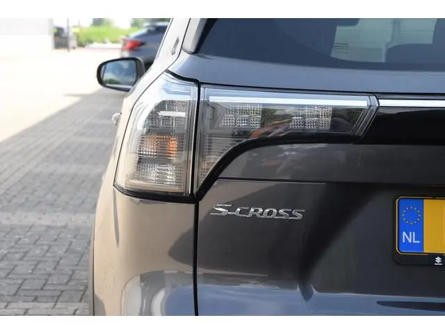 Suzuki S-Cross