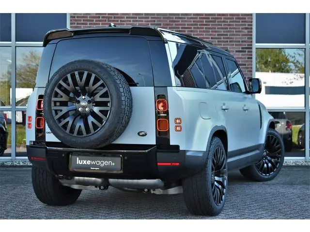 Land Rover Defender 110 D250 3.0 SE Luchtv 22-Kahn Meridian Memory 360