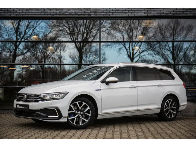 Volkswagen Passat Variant 1.4 TSI PHEV GTE Business , SoH 94%, Adaptive cruise, Trekhaak, Carplay, C...
