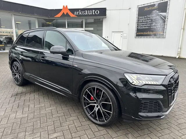 Audi Q7  55 TFSI quattro competition plus Massage 7 Persoons Headup
