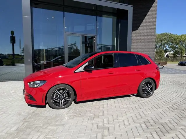Mercedes-benz B-klasse 180 Bus. Sol. AMG | Pano | Camera | CarPlay |