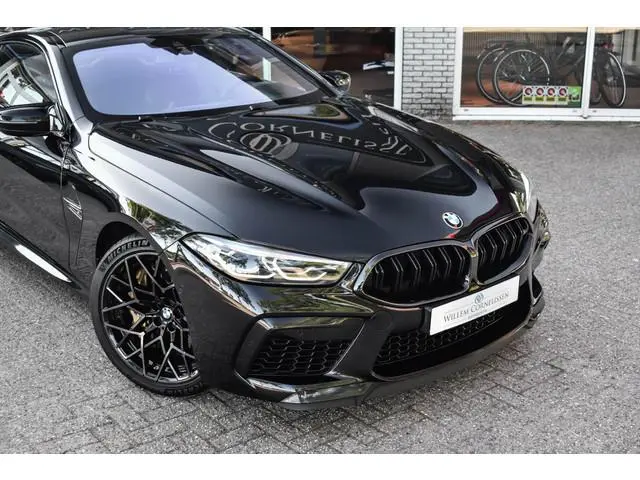 BMW M8