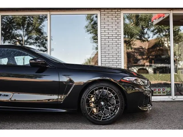 BMW M8