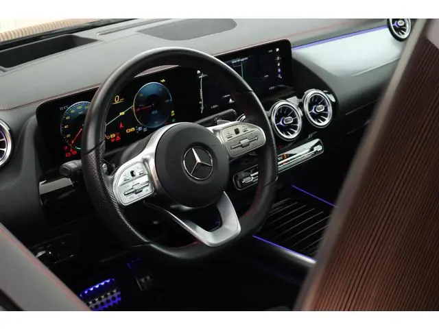 Mercedes-Benz EQA 250 190pk AMG Line 67 kWh SOH 98% Trekhaak 360Camera Memory HUD Burmester Panorama...