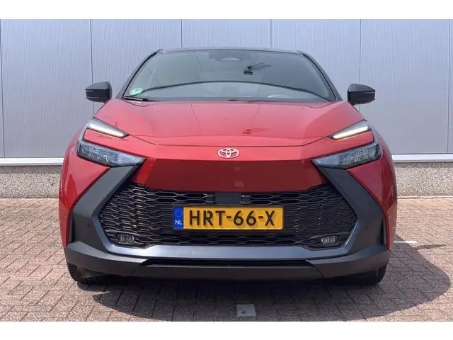 Toyota C-HR 1.8 Hybrid 140 Dynamic / Camera / Apple Carplay / ACC / Dodehoekassistent /