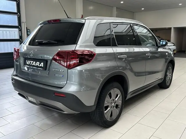 Suzuki Vitara 1.4 Boosterjet Select Hybride [ 1500 KG TREKGEWICHT I CAMERA I ADAPTIEVE CRUISE ]