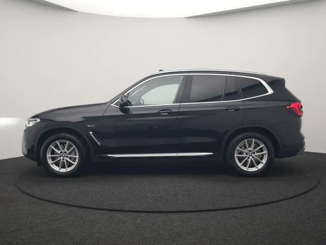 BMW X3 xDrive30e  PHEV 293pk Dealer O.H | Trekhaak | Panodak | 360 Camera | Lederen Sportstoelen Ver...
