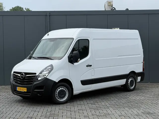Opel Movano 2.3 Turbo 150 PK / L2H2 / 1e EIG. / TREKHAAK / 3-ZITS / AIRCO / CRUISE / INRICHTING / LE...