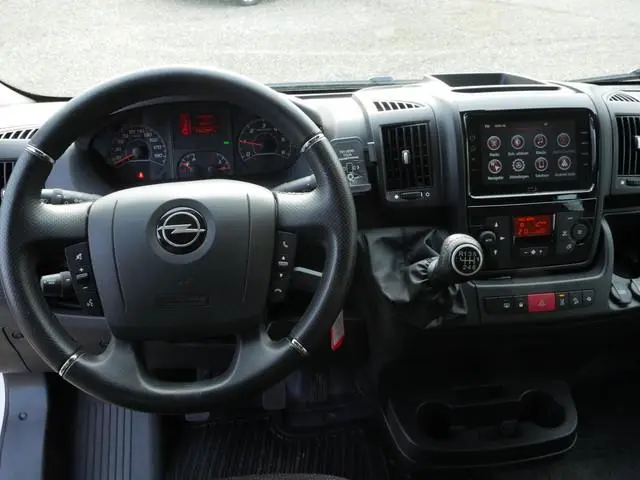Opel Movano