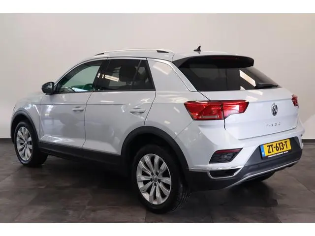 Volkswagen T-Roc 1.0 TSI Style PDC Camera ACC Navi 24 Maanden garantie* (Vraag naar de voorwaarden)