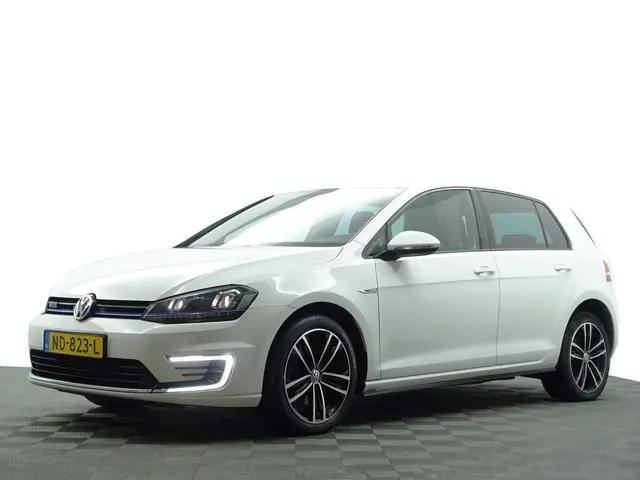Volkswagen Golf 1.4 TSI GTE Highline Aut- Xenon Led, CarPlay, Navi, Park Assist, Blindspot, Clima, C...