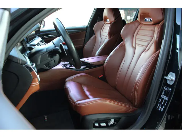 BMW 5-serie M5 Competition | Vol Opties | 21'' | B&W | Keramisch | Orig. NL | NP €211.067