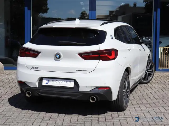 BMW X2 sDrive20i High Executive Edition | M-Pakket | Cruise Control met Remfunctie | Pano | Stoelver...