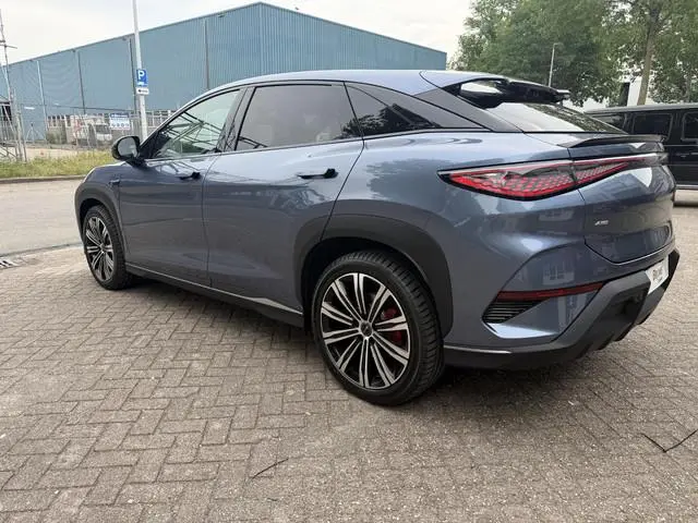 BYD SEALION
