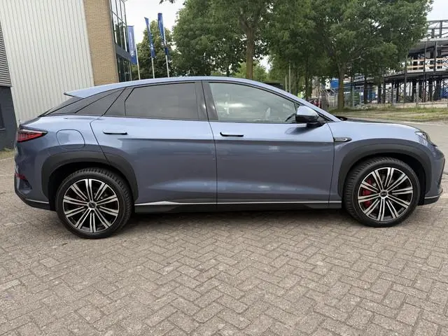 BYD SEALION