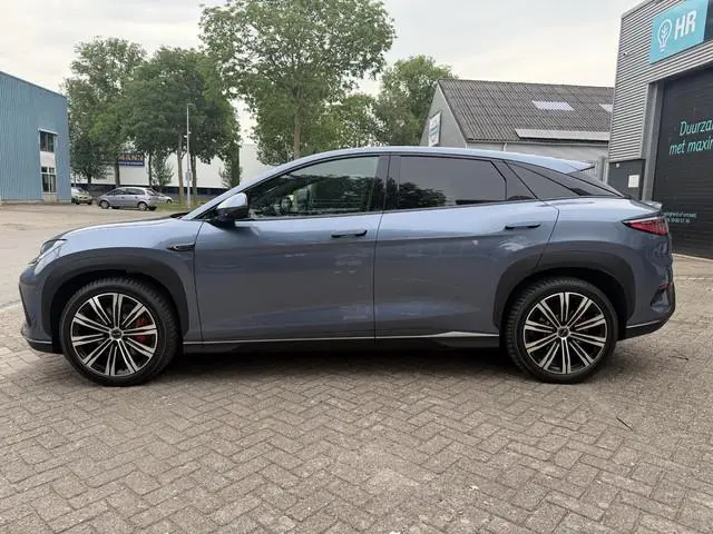 BYD SEALION