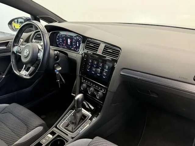 Volkswagen Golf Variant 1.5 TSI Highline Business R NAP ACC/PDC 18'' LM All Season banden Automaat 1...