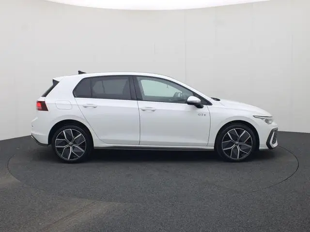 Volkswagen Golf 1.5eHybrid 200kW/272PK GTE · Navigatie · Apple/Android Car Play · Camera + Parkeerse...